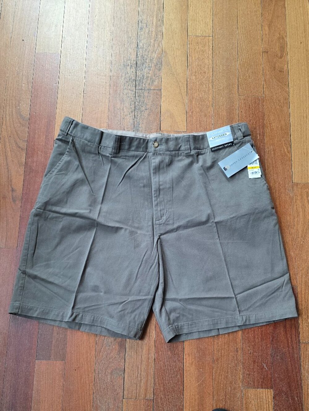 NWT Geoffrey Beene Flat Front Gray Chino Shorts Size 44